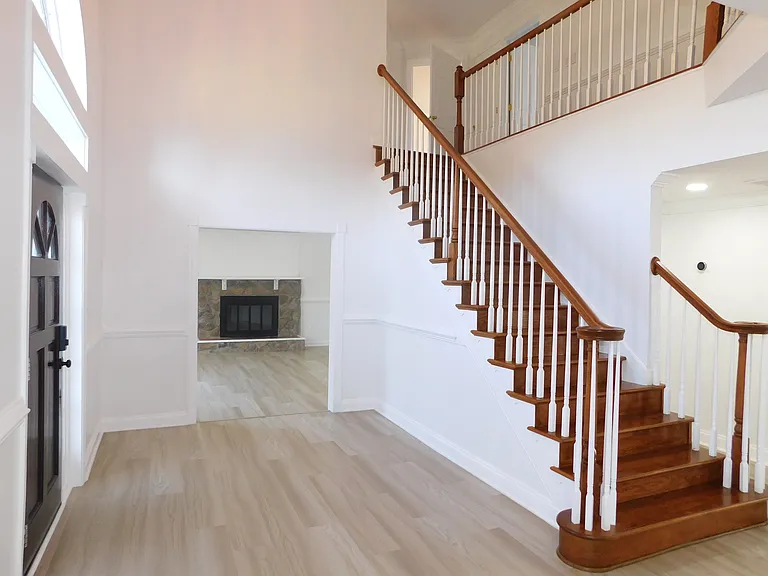 10828 Miller Rd — Photo 17