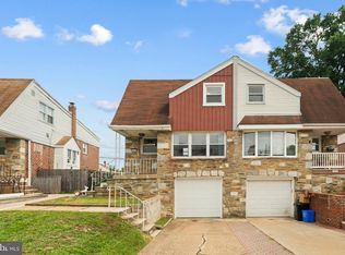 8825 Dewees St, Philadelphia, PA 19152