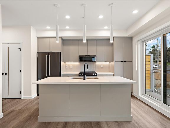 2nd image of 610 Lampson St #407