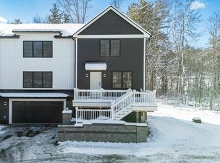 103 Rockingham Rd #2, Londonderry, NH 03053
