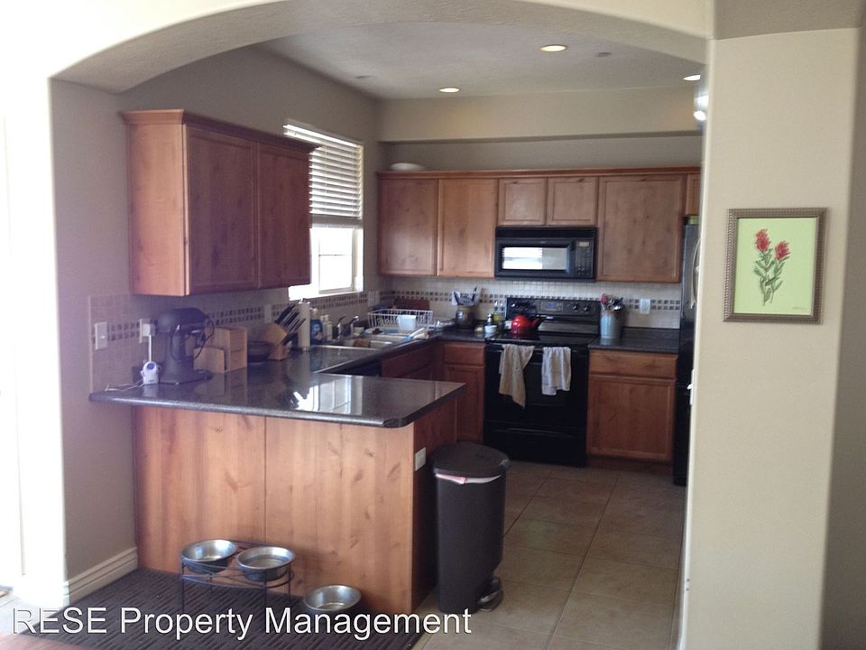1st image of 16 S Clayton Ct #101