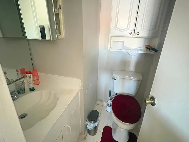 246 Riviera Cir — Photo 7