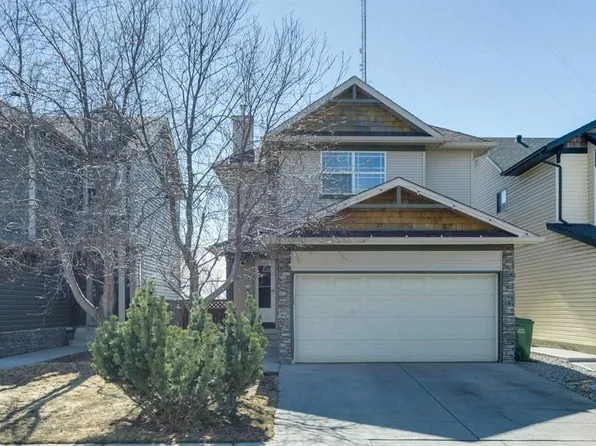 214 N Cougarstone Cir SW, Calgary, AB T3H 4W5