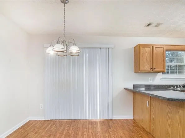 2960 Fields Dr, Lithonia, GA 30038