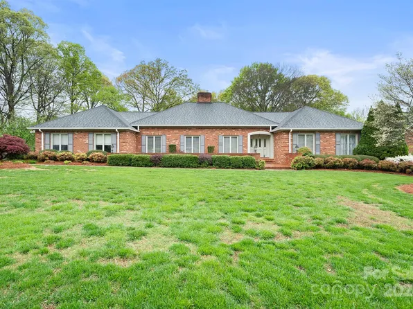 2234 Jefferson Ave, Gastonia, NC 28056