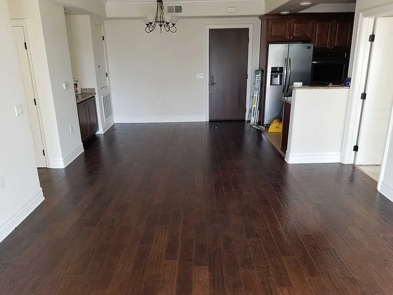 Riverside Dr — Photo 24