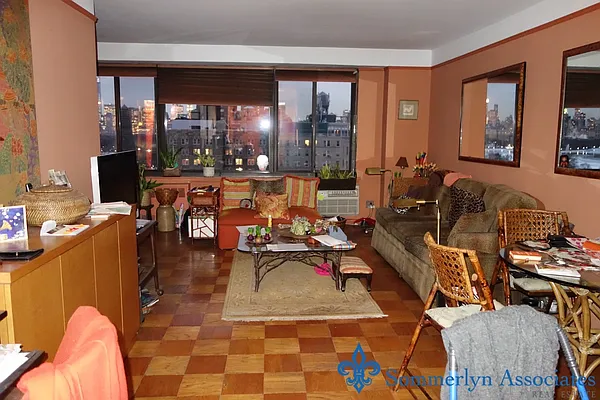 Rented by Sommerlyn Associates | media 22