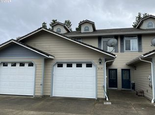 915 Jasper Ln, Florence, OR 97439