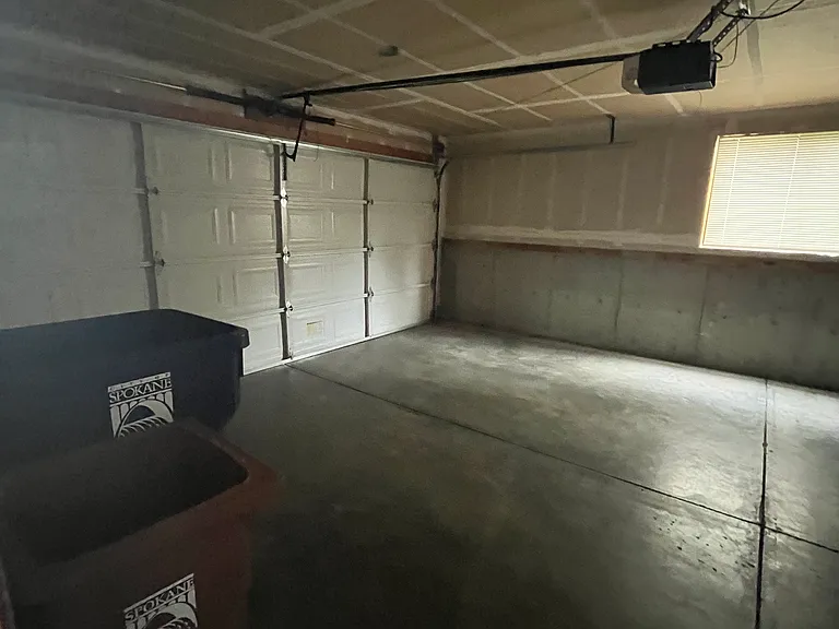 9711 N Indian Trail Rd — Photo 3