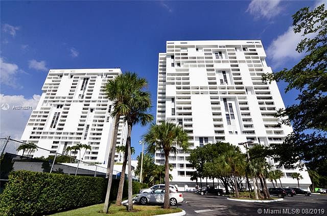 1st image of 20355 NE 34th Ct APT 2429