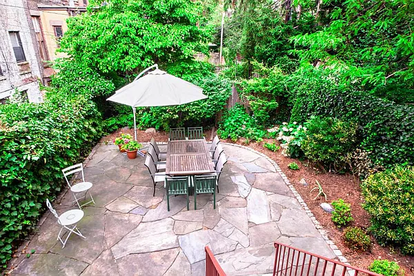 Sold by Town Residential | media 62