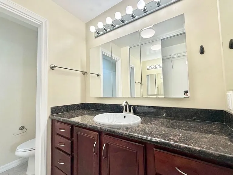 5402 Balboa Arms Dr #308 — Photo 18