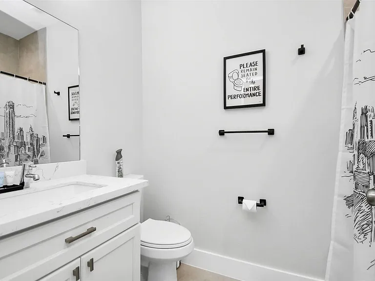 5718 Beall St #C — Photo 18