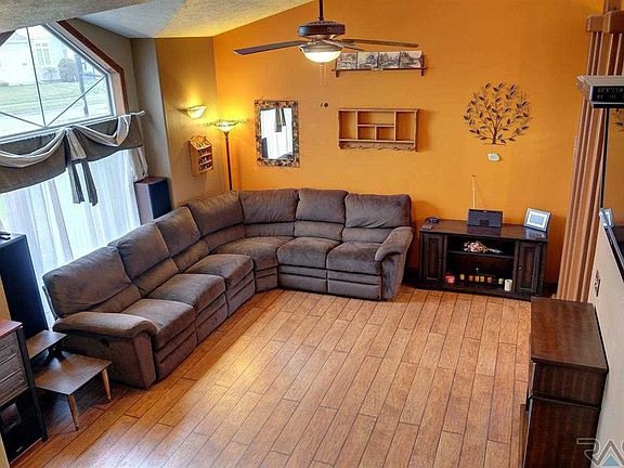 4th image of 3169 W Auburn Hills Ct