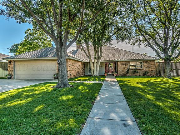2nd image of 2548 Beech Ln
