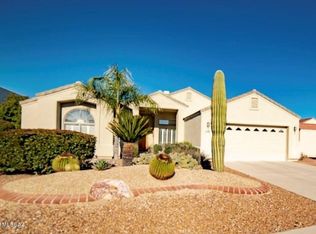 3427 S Waterfall Dr, Green Valley, AZ 85614