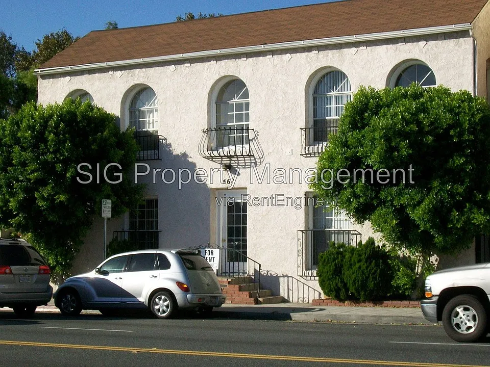 461 W Colorado St #10