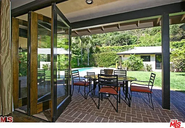 2001 Coldwater Canyon Dr — Photo 15