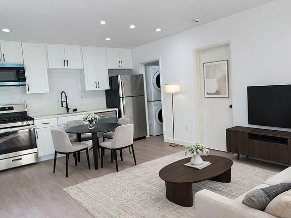 living room+dining room+kitchen