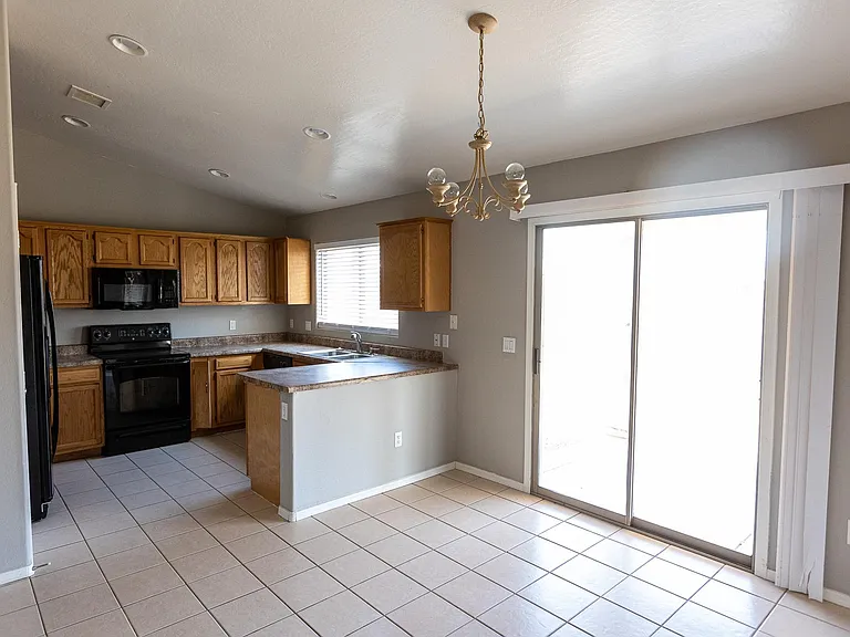 11143 W Carmelita Cir — Photo 3