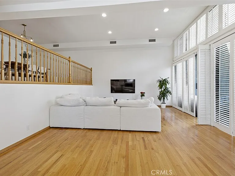 5305 White Oak Ave #D — Photo 7