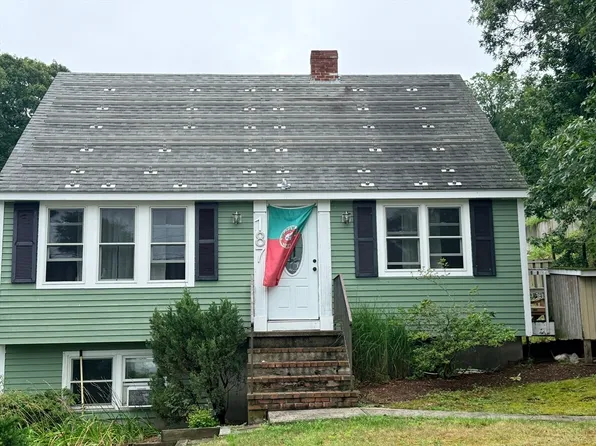 187 Ninigret Ave, Mashpee, MA 02649