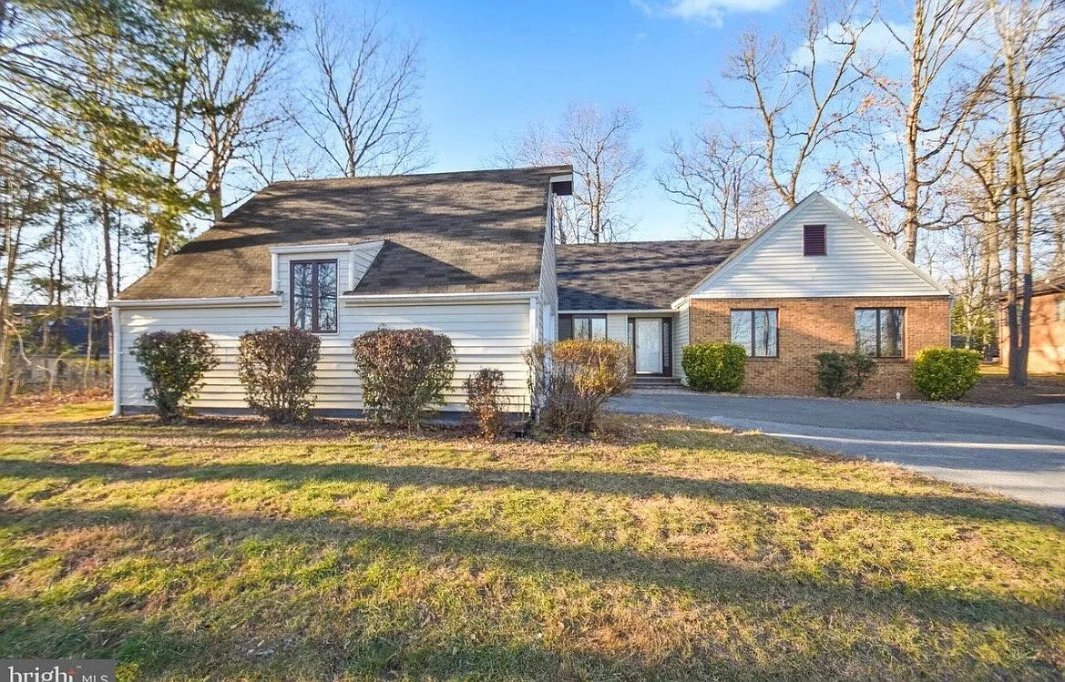 3 bed, 3.0 bath, $2,200 — Photo 2