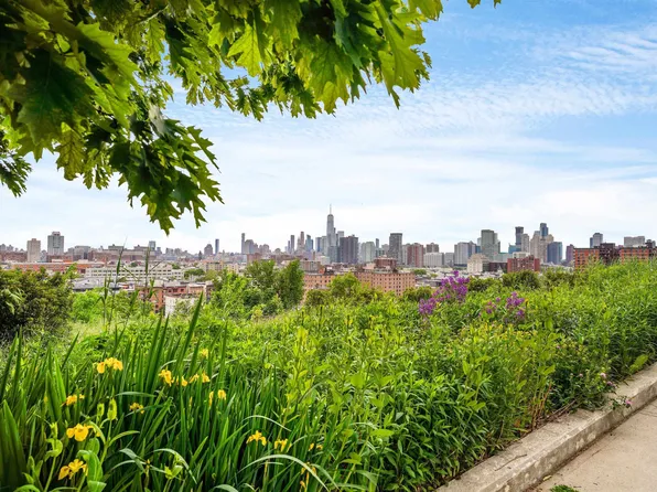 106 Griffith Street image 28 of 40