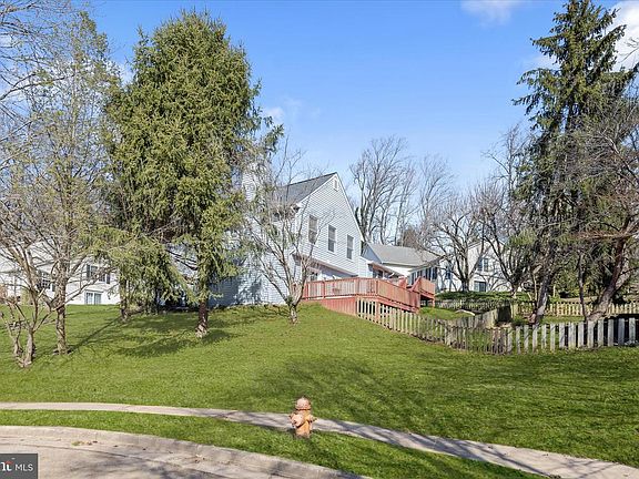 3rd image of 264 Hunters Ridge Rd