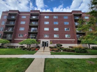 1330 Perry St APT 202, Des Plaines, IL 60016