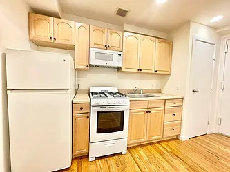 Rented by HOLTON REAL ESTATE INC.