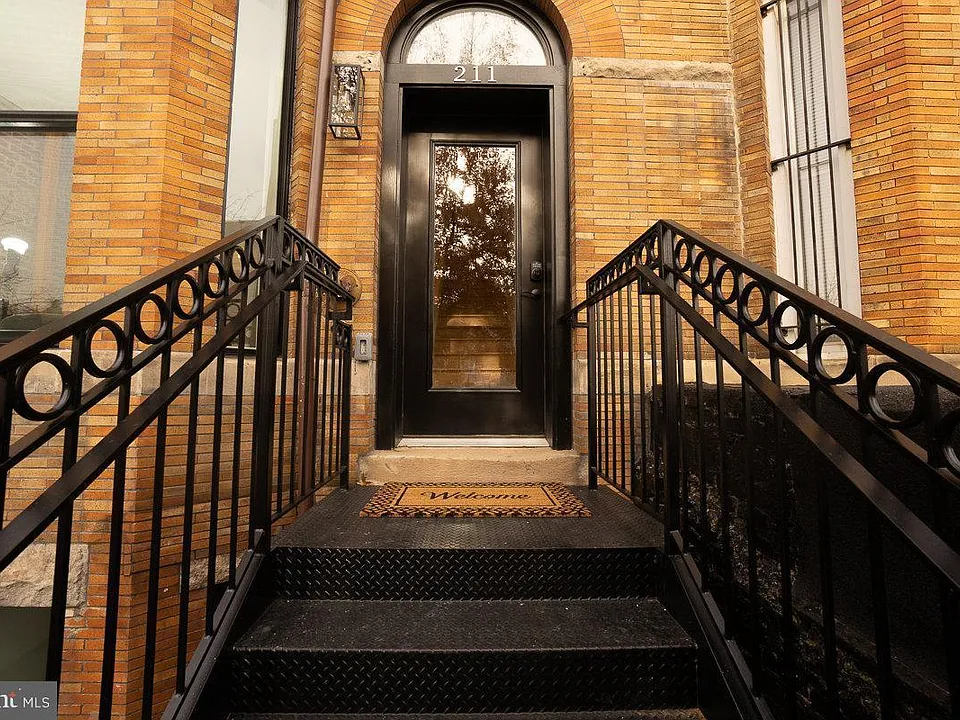 211 Florida Ave NW #3