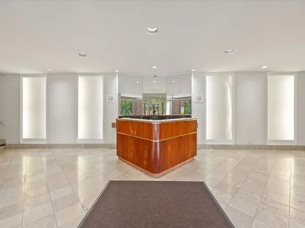 629 Kappock Street image 38 of 38