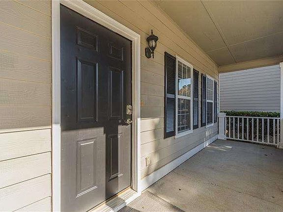 5th image of 2716 Lake Park Rdg E