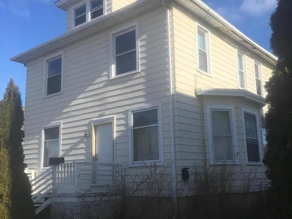 2207 N 15th St #A, Sheboygan, WI 53083