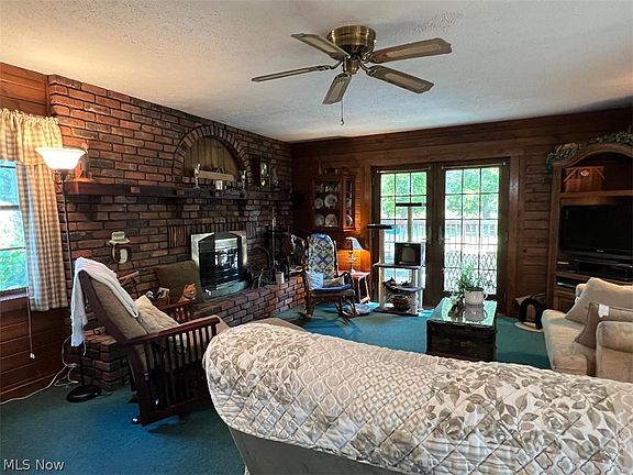 3rd image of 625 Simons Dr