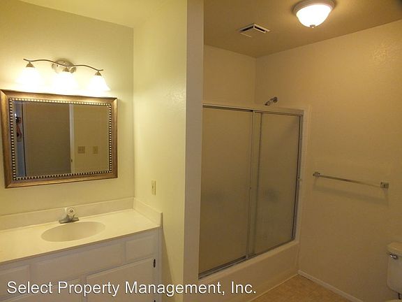 5th image of 3384 La Canada Dr APT 7
