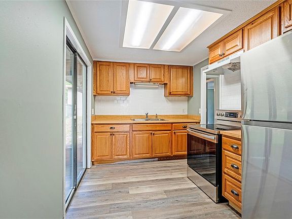 5th image of 133 Colomba Rd