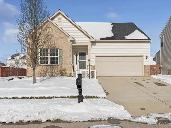 82 Cascade Dr, Fairborn, OH 45324