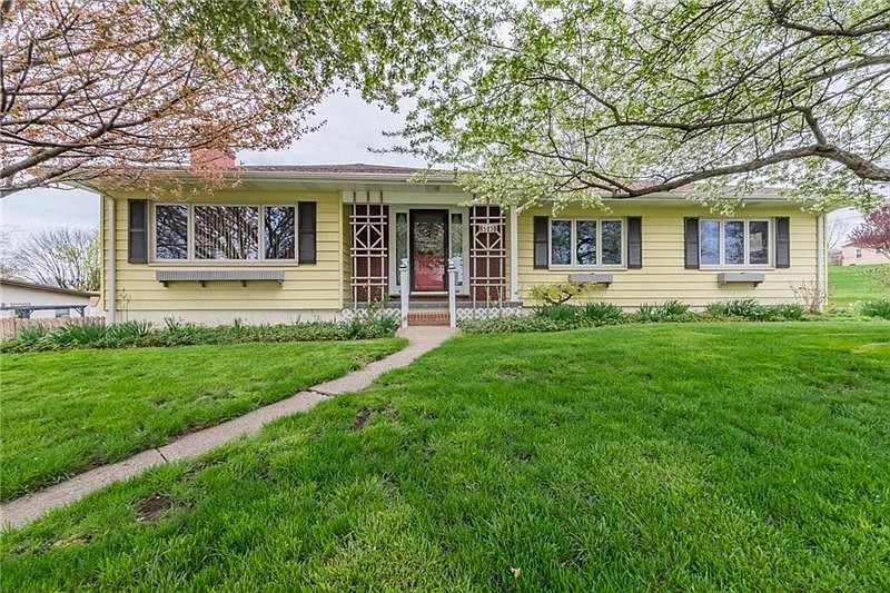 1st image of 523 Cochran Dr