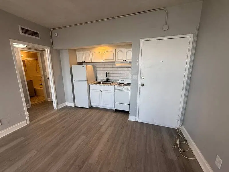 1 bed, 1.0 bath, $950 — Photo 1
