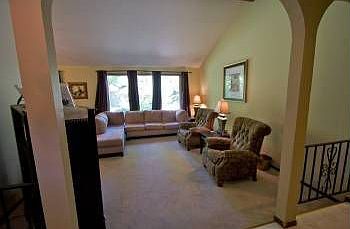3rd image of 839 SE 32nd Ave