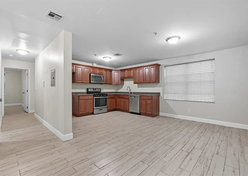 280 S 20th St #1A