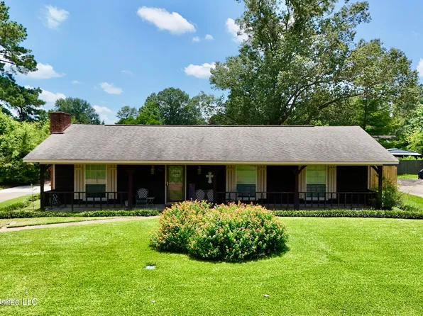 720 Black Oak Cir, Pearl, MS 39208