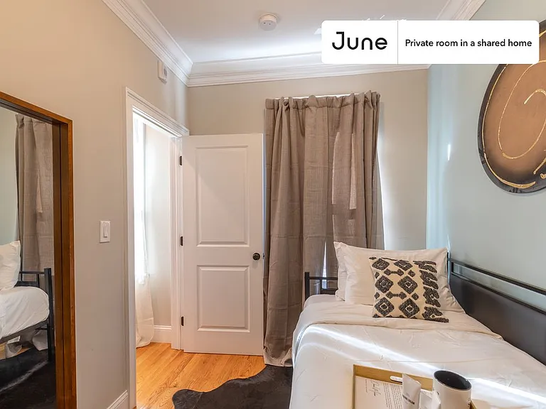 33 N Margin St #C — Photo 2