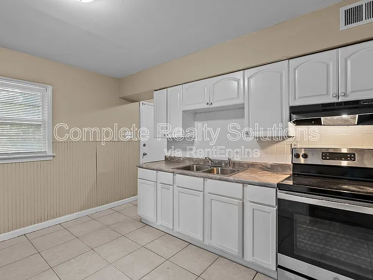 1132 Redman Blvd — Photo 12