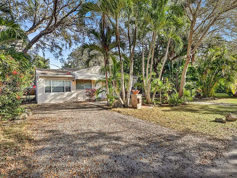5111 SW 73rd Ter — Photo 1