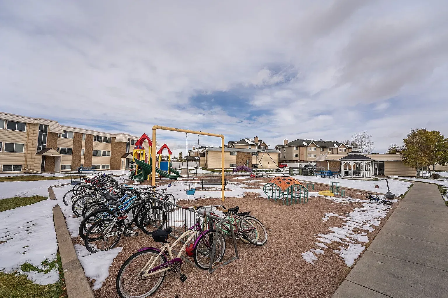 University Heights — Photo 1