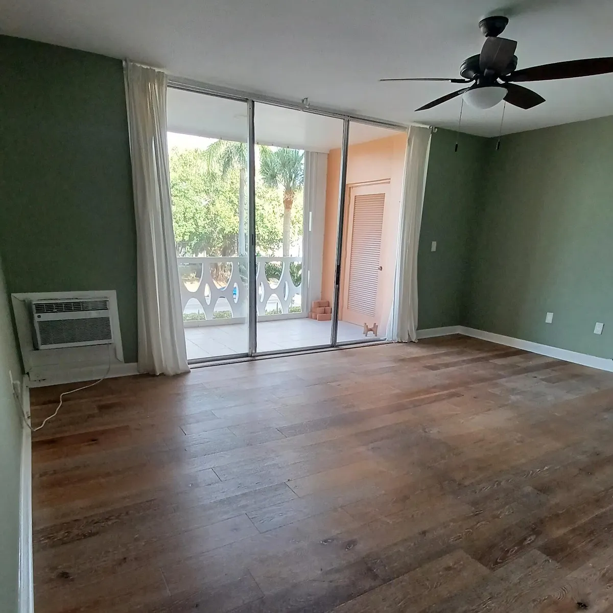 Building Photo - 15 S Golfview Rd #303
