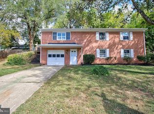 7019 Galgate Dr, Springfield, VA 22152
